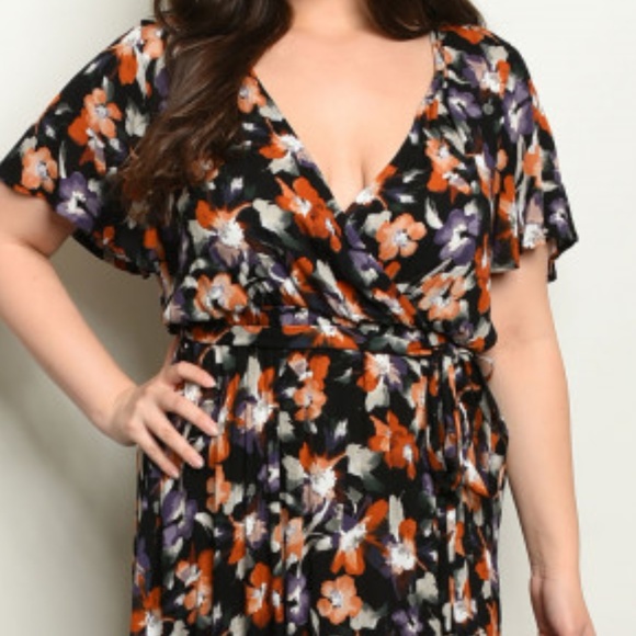 BLACK FLORAL MAXI! - Picture 2 of 7